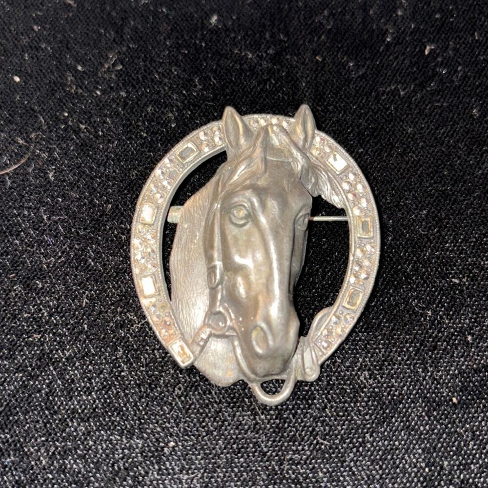 Vintage 1940s–50s Horse Head Brooch – Black Metal with Rhinestones